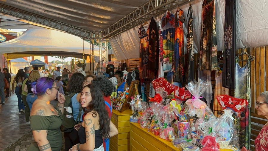 Festival Peixes da Amazônia atrai público intenso no segundo dia e segue até domingo