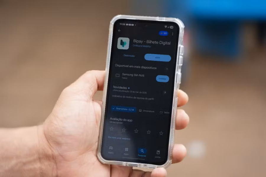 Passageiros de ônibus em Porto Velho podem transferir o saldo do Com Card para o novo cartão Bipay; confira o passo a passo